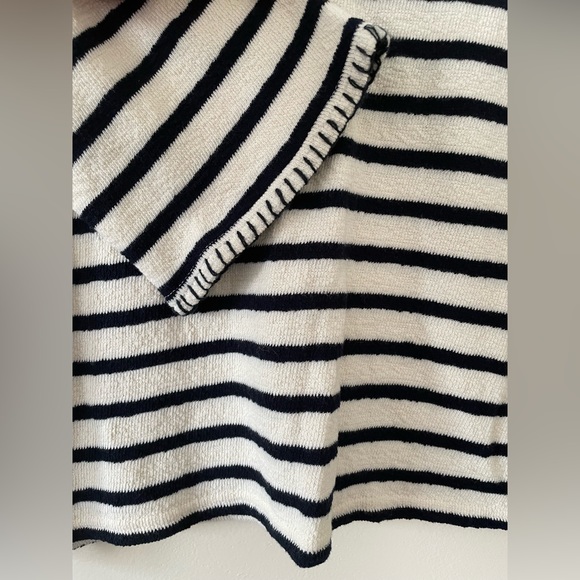 Mello Day Boxy Cropped Cotton Striped Shirt - Picture 2 of 6